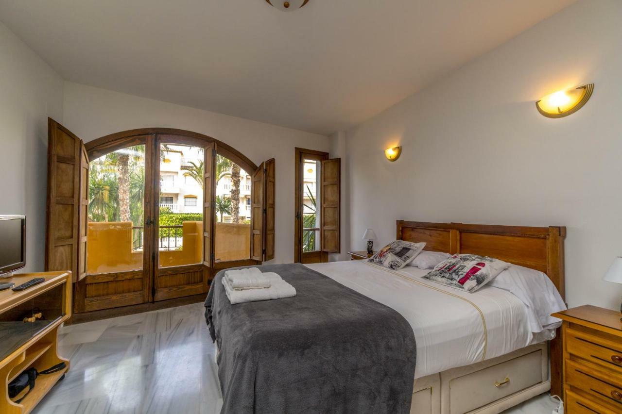 Apartmento Carla Punta Prima ตอร์เรเวียคา ภายนอก รูปภาพ